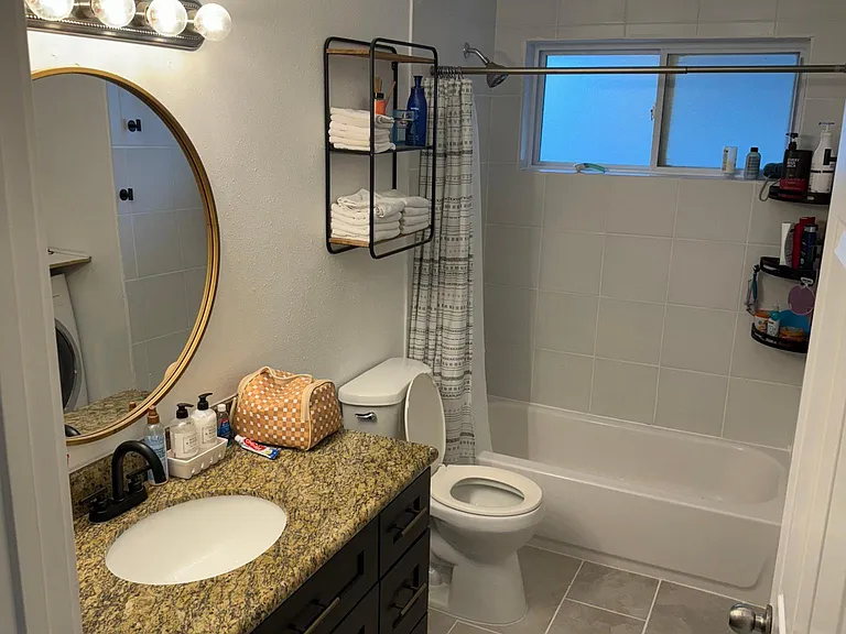 1107 Shuler Ave — Photo 8