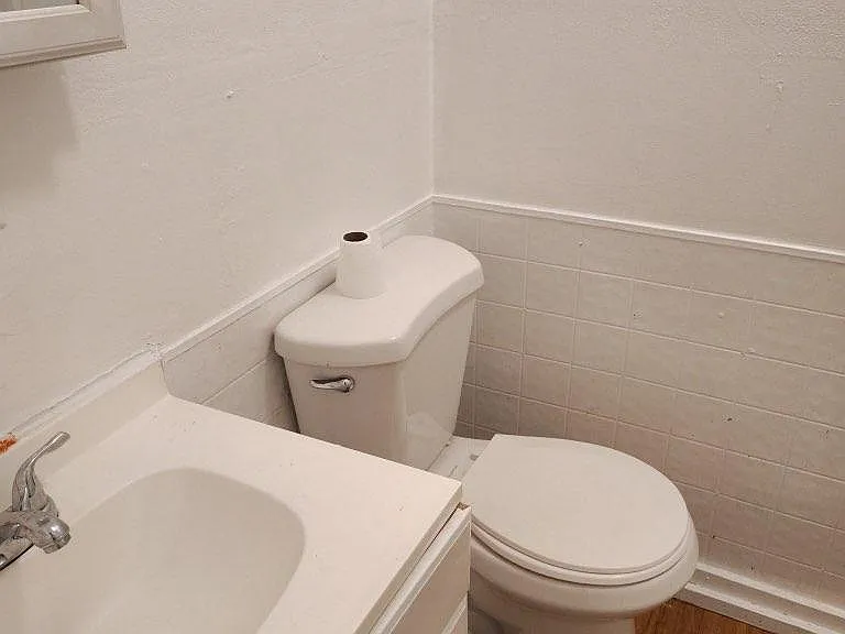 216 SE Lake St — Photo 7