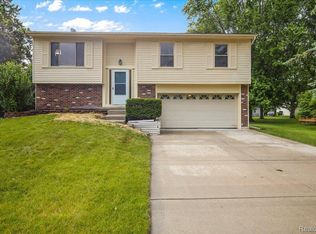 23694 Valley Starr, Novi, MI 48375
