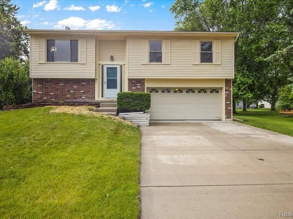 23694 Valley Starr, Novi, MI 48375