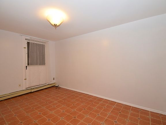 4th image of 470 E 146th St #1