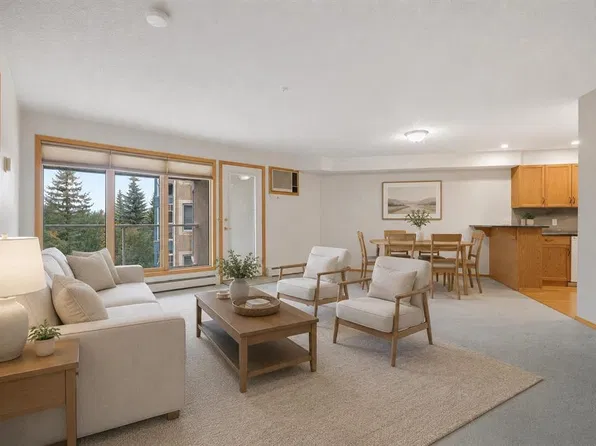 7239 W Sierra Morena Blvd SW #306, Calgary, AB T3H 3L7