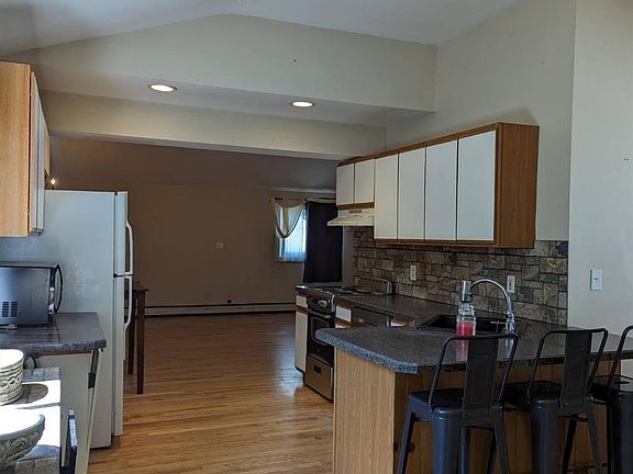 5th image of 9 Hamilton Avenue