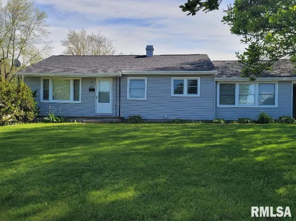 209 W Meadow Acres Dr, Mc Leansboro, IL 62859