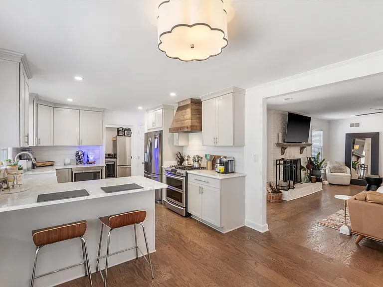 7270 Penbrook Cv — Photo 13