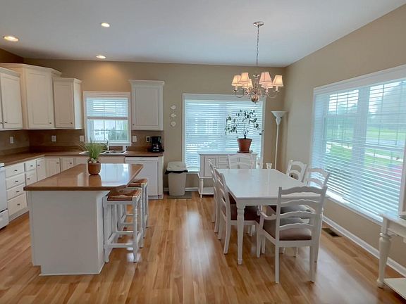 4th image of 32813 Mashie Way #3918