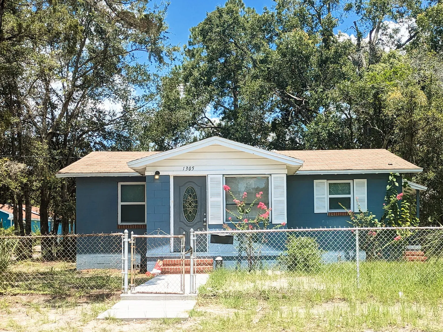 2 bed, 1.0 bath, 859 sqft, $1,075 — Photo 4