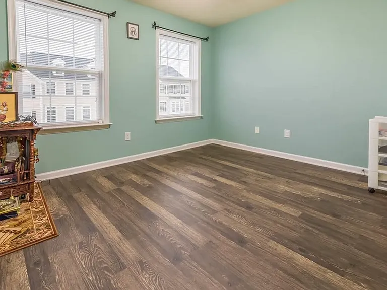 3910 Sun Way — Photo 18