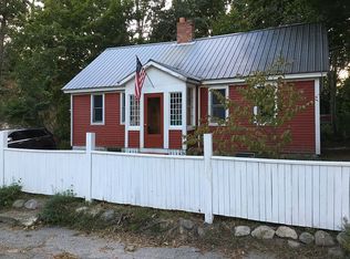 15 Hovey St, Kennebunk, ME 04043