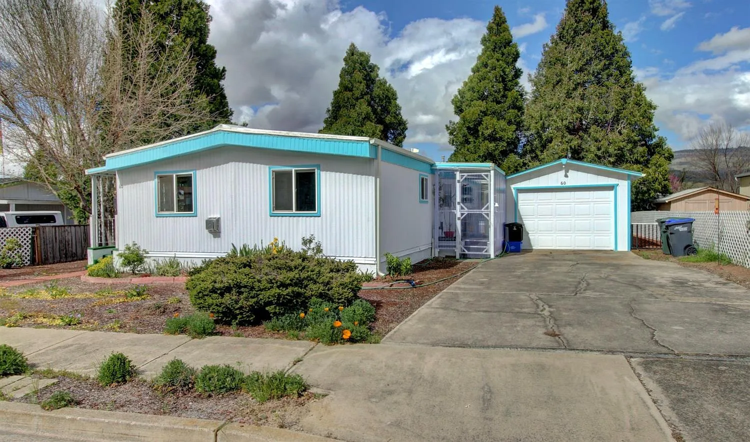 60 Deborah Dr photo 1