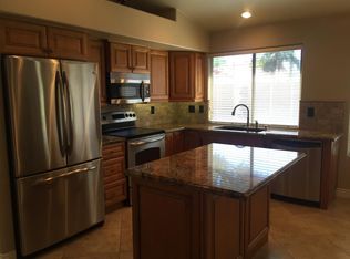 2210 S Peppertree Ct, Gilbert, AZ 85295