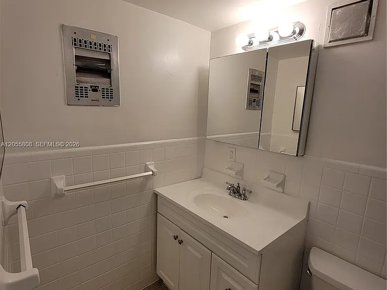 441 Collins Ave #10 — Photo 16