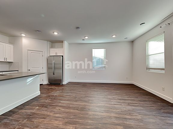 4th image of 10429 Beaver Tail St