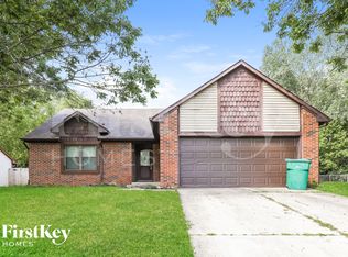 6824 Oak Lake Dr, Indianapolis, IN