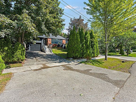3rd image of 35 Fernalroy Blvd
