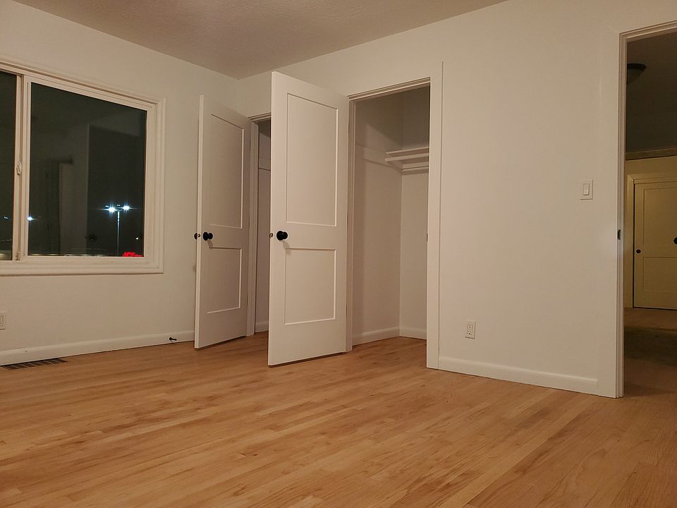2nd image of 12300 SE Powell Blvd #B