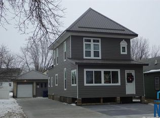 206 S Marshall St, Rock Rapids, IA 51246