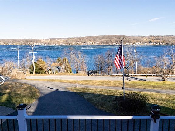 3rd image of 4138 W Lake Rd