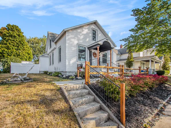 711 E Foster St, Ludington, MI 49431