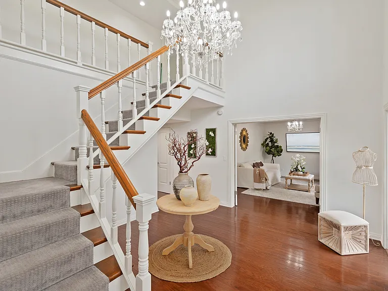 1476 Crestline Dr — Photo 6