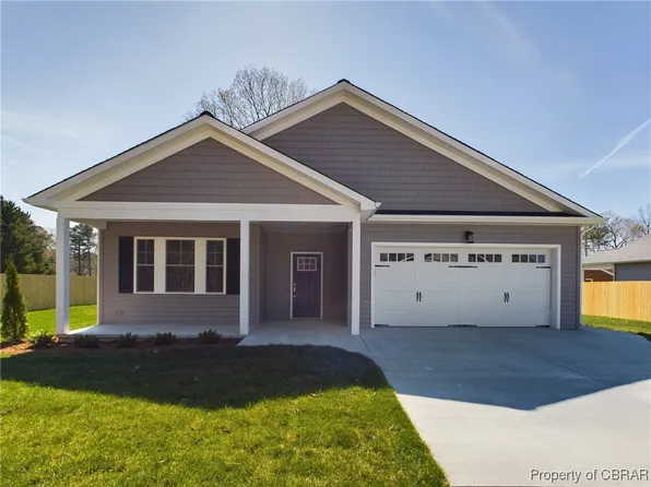 66 Baywalk Dr, Kilmarnock, VA 22482