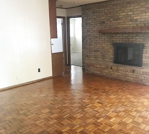 3rd image of 516 Eastcliff Dr