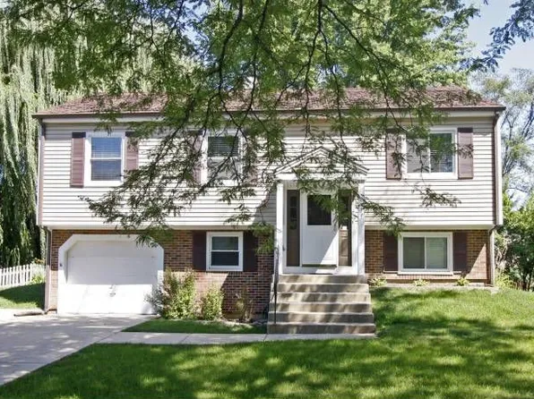 219 Scott Ct, Bartlett, IL 60103