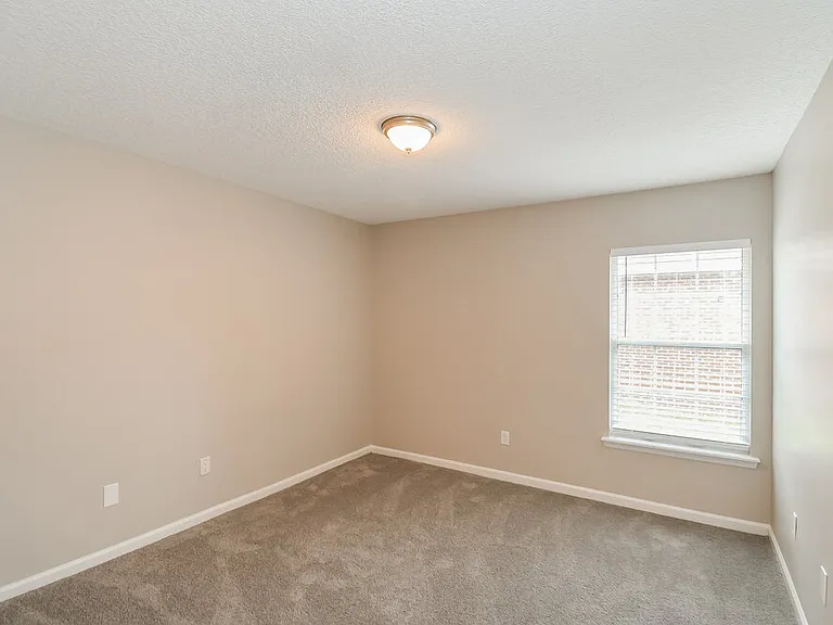 6065 Winding Bridge Dr — Photo 13