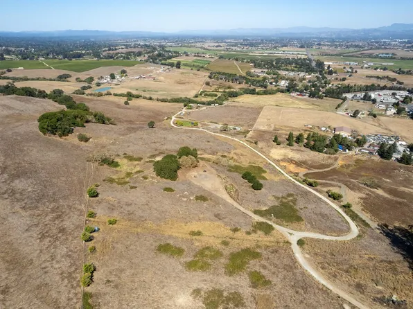 7080 Gravenstein Highway, Cotati, CA 94931