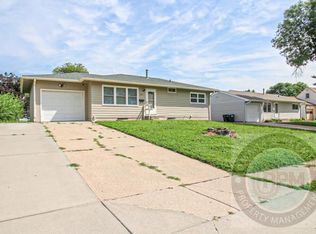 6622 Himebaugh Ave, Omaha, NE 68104
