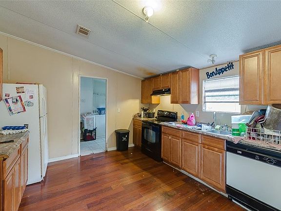 5th image of 18518 13th Ave