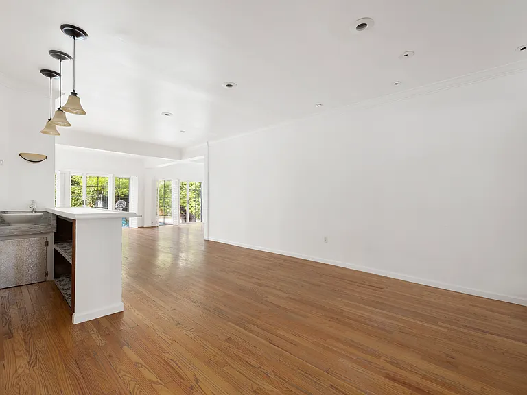 4309 Gentry Ave — Photo 13