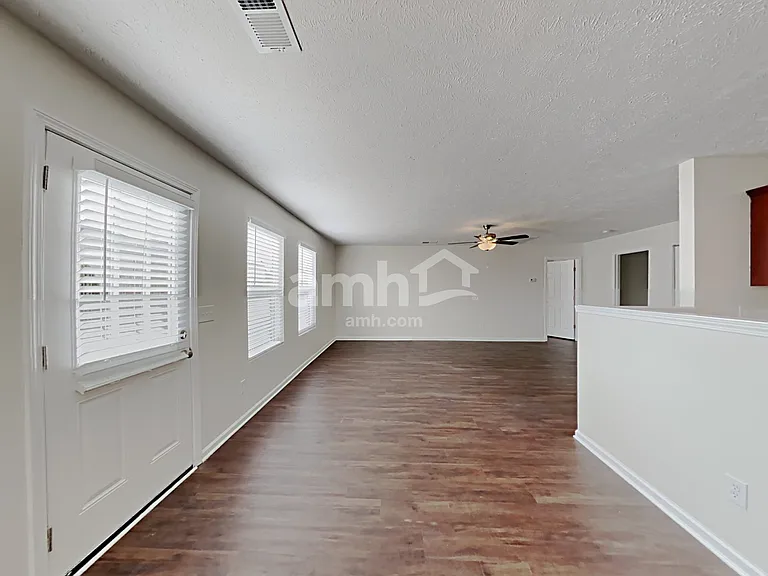 3409 Boxelder Way — Photo 5