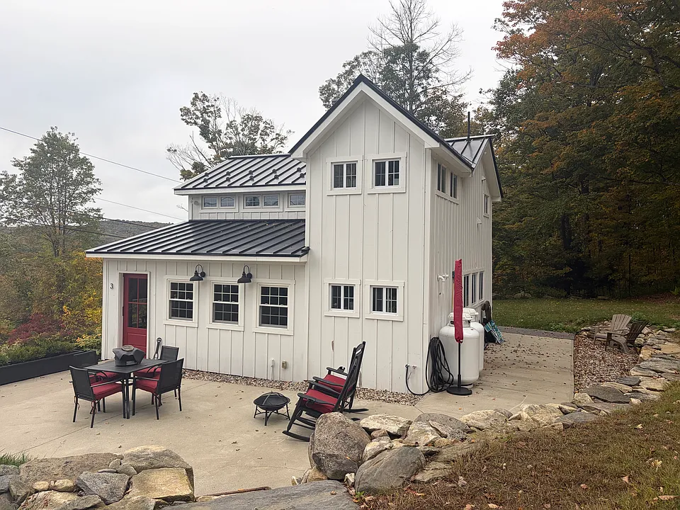 3 Bean Hill Rd