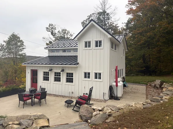 3 Bean Hill Rd, Huntington, MA 01050