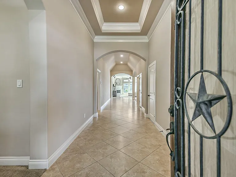 10323 Belvamera Rd — Photo 4
