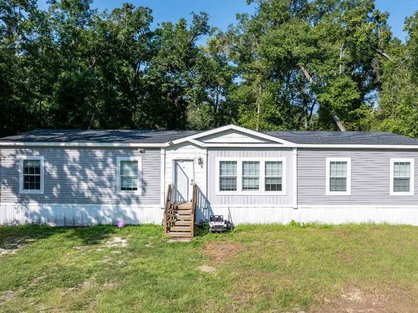 1932 SW Newark Dr, Fort White, FL 32038