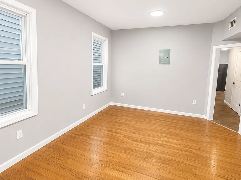 814 S 16th St #1 — Photo 7