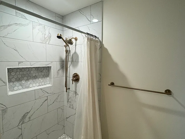 2435 S Wilshire Dr — Photo 6
