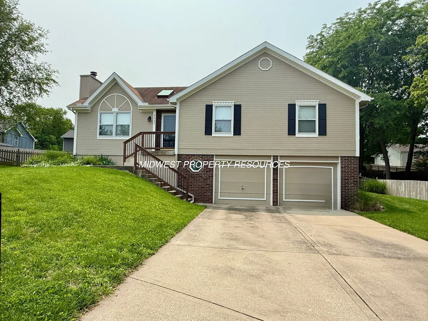 Spacious 3 Bed, 2.5 Bath Home with Finished Basement & Fenced Yard. — Photo 1
