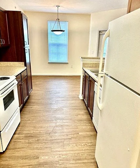 Ashley Pointe — Photo 2