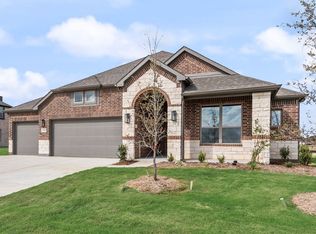 7013 Lilly Ln, Sanger, TX 76266