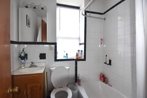 Rented by Triplemint | media 9