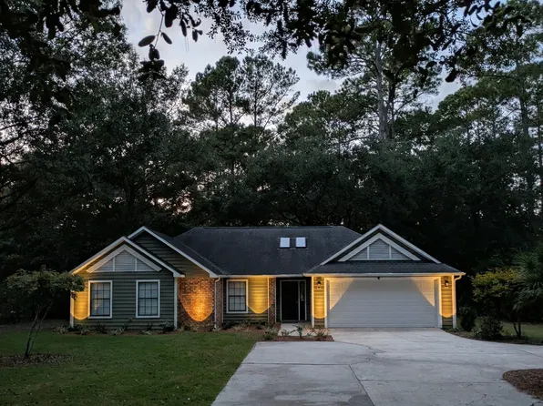 609 Sams Point Rd, Beaufort, SC 29907