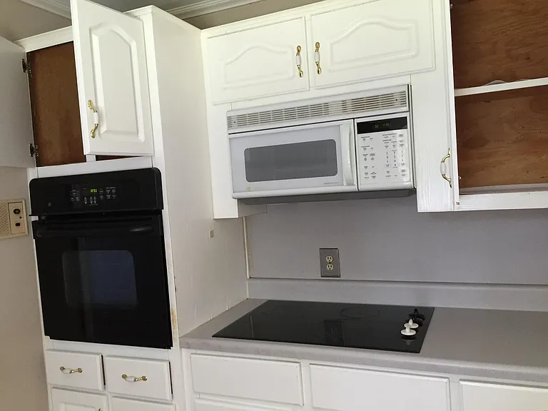 2204 Vine St — Photo 11