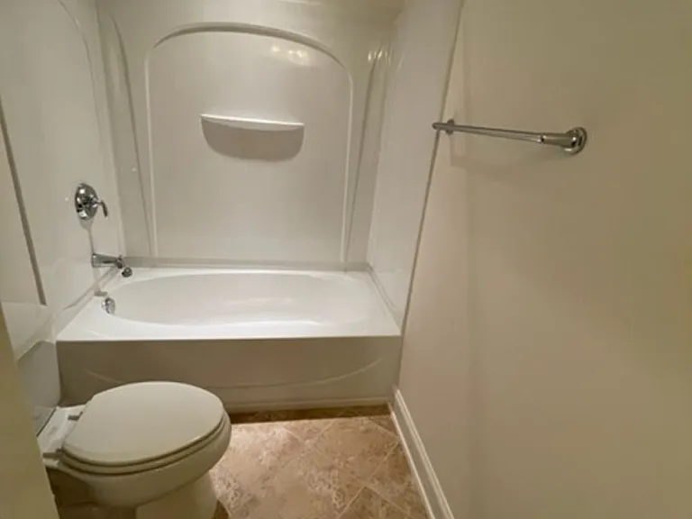 2823 Grove Park Dr — Photo 21