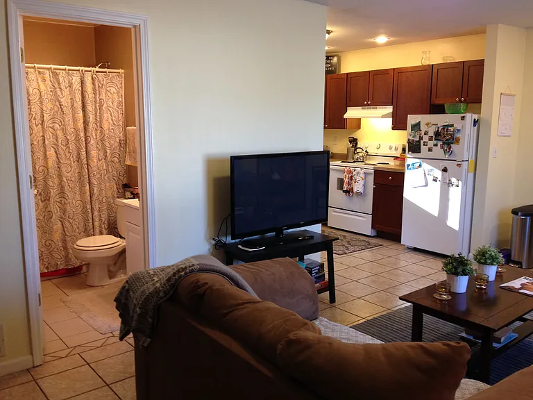 714 5th Ave — Photo 3