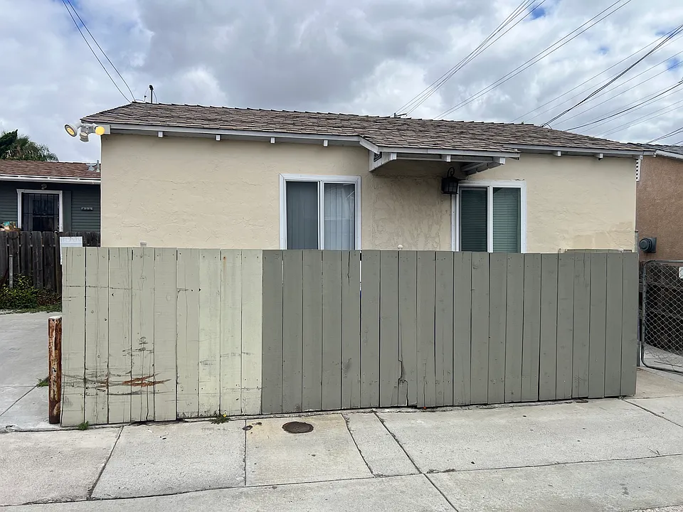 4325 1/2 Utah St