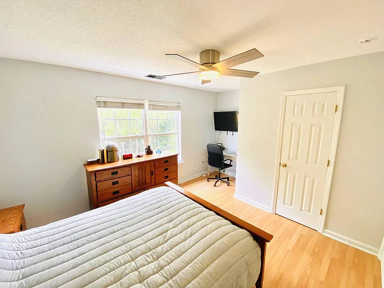 512 Joseph St #A — Photo 7