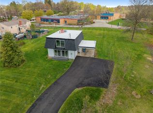 31 Oak Spring Dr, Pittsburgh, PA 15238